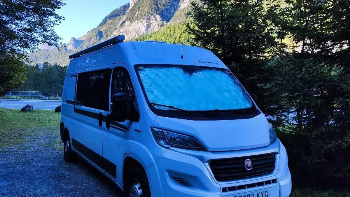 Pernoctar con camper o autocaravana en España: normativa y mejores sitios 2026