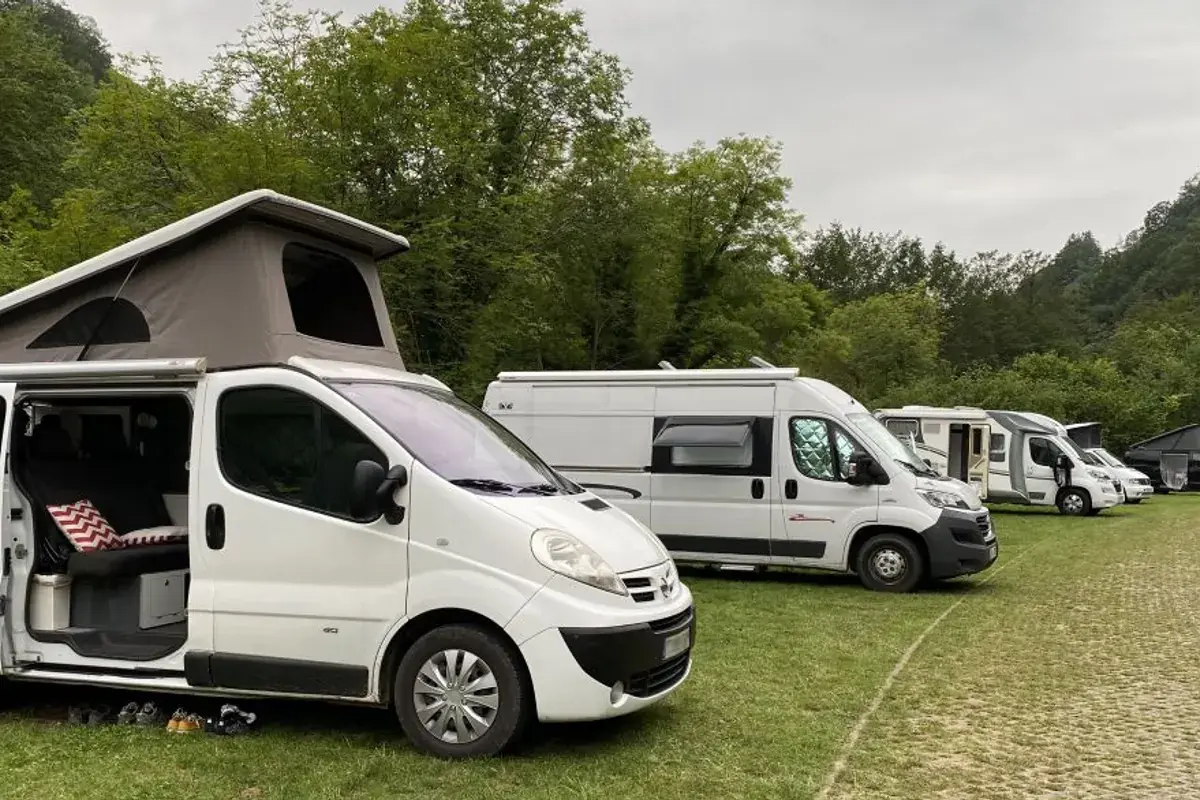 Camping en los alrededores de los Lagos de Covadonga en los Picos de Europa